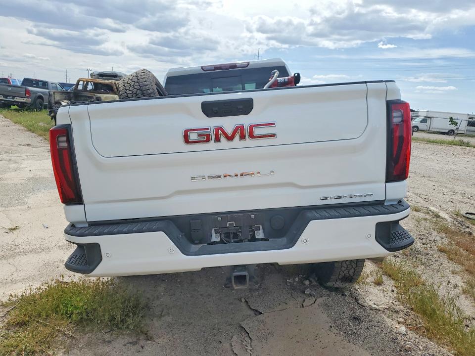 50260056 :رقم المزاد ، 1GT4UWEYXSF361033 vin ، 2025 Gmc Sierra مزاد بيع