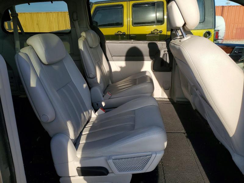 2010 Chrysler Town & Country მანქანა იყიდება აუქციონზე, vin: 2A4RR8DX9AR321538, აუქციონის ნომერი: 50286236