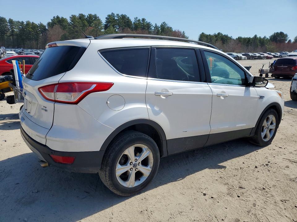 2015 Ford Escape S Fwd მანქანა იყიდება აუქციონზე, vin: 1FMCU9G9XFUC82218, აუქციონის ნომერი: 49649786