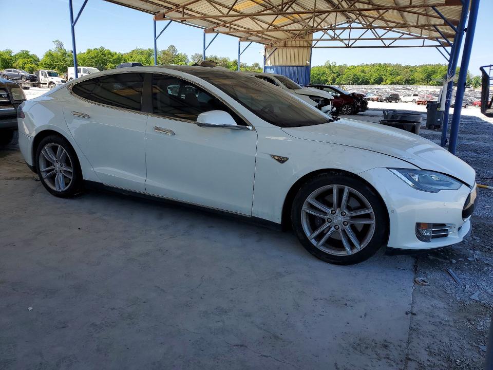 Продажа на аукционе авто 2015 Tesla Model S, vin: 5YJSA1E23FF116633, номер лота: 49614926