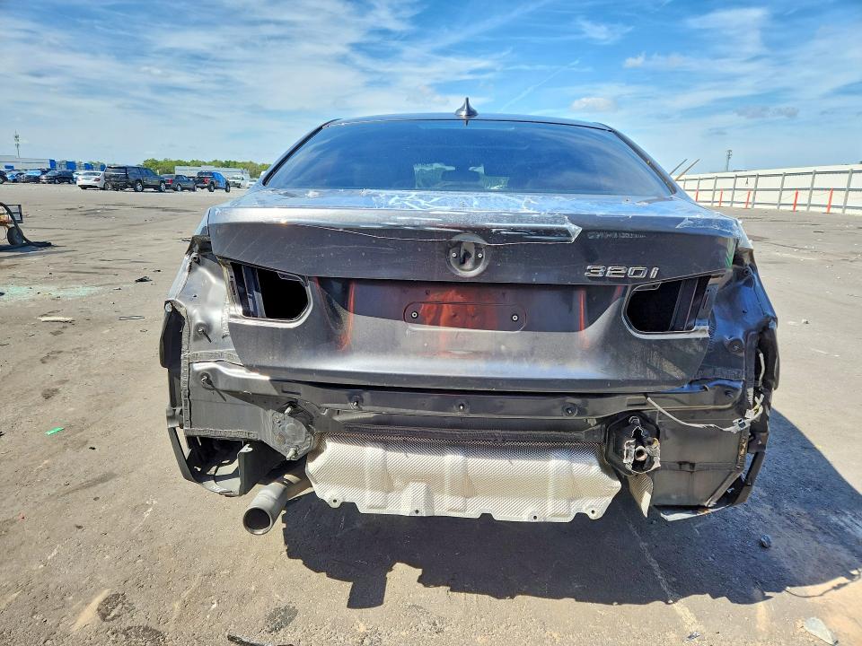 2018 Bmw 320 მანქანა იყიდება აუქციონზე, vin: WBA8E1G50JNU90517, აუქციონის ნომერი: 49490016