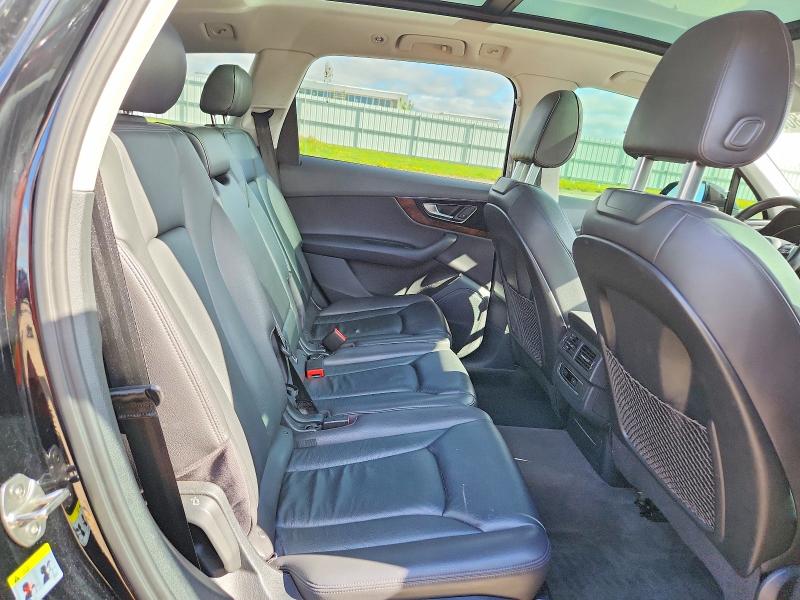 Продаж на аукціоні авто 2017 Audi Q7, vin: WA1LAAF72HD040440, номер лоту: 51680546
