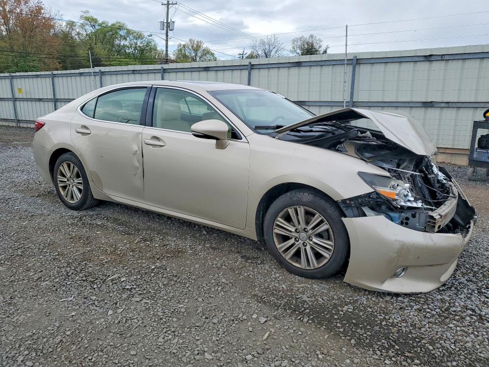 50400086 :رقم المزاد ، JTHBK1GG8D2015821 vin ، 2013 Lexus Es مزاد بيع