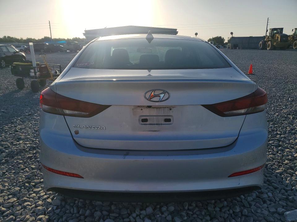 50572486 :رقم المزاد ، KMHD84LF7HU068085 vin ، 2017 Hyundai Elantra مزاد بيع