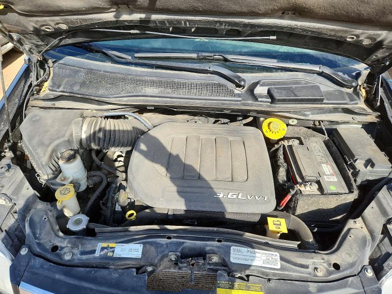 50622186 :رقم المزاد ، 2C4RC1BG2FR707839 vin ، 2015 Chrysler Town & Country مزاد بيع