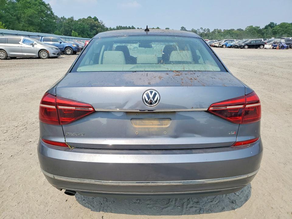 Продаж на аукціоні авто 2017 Volkswagen Passat, vin: 1VWAT7A36HC064757, номер лоту: 50879076