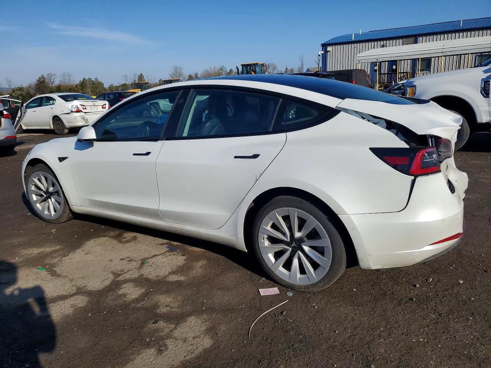 49611426 :رقم المزاد ، 5YJ3E1EB5NF227076 vin ، 2022 Tesla Model 3 مزاد بيع