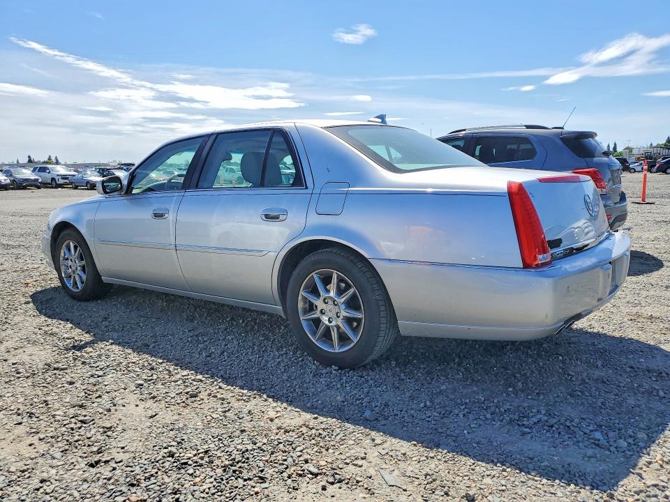 2011 Cadillac Dts მანქანა იყიდება აუქციონზე, vin: 1G6KD5E61BU111162, აუქციონის ნომერი: 49675296