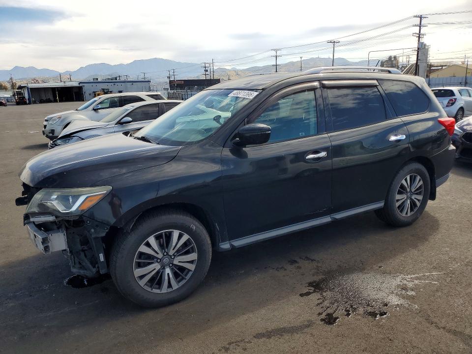 48871396 :رقم المزاد ، 5N1DR2MN4HC604696 vin ، 2017 Nissan Pathfinder مزاد بيع