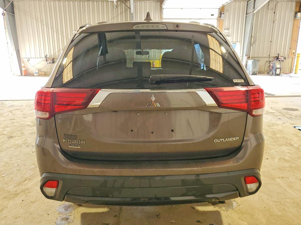 Продаж на аукціоні авто 2018 Mitsubishi Outlander, vin: JA4AZ3A33JZ044988, номер лоту: 49293306