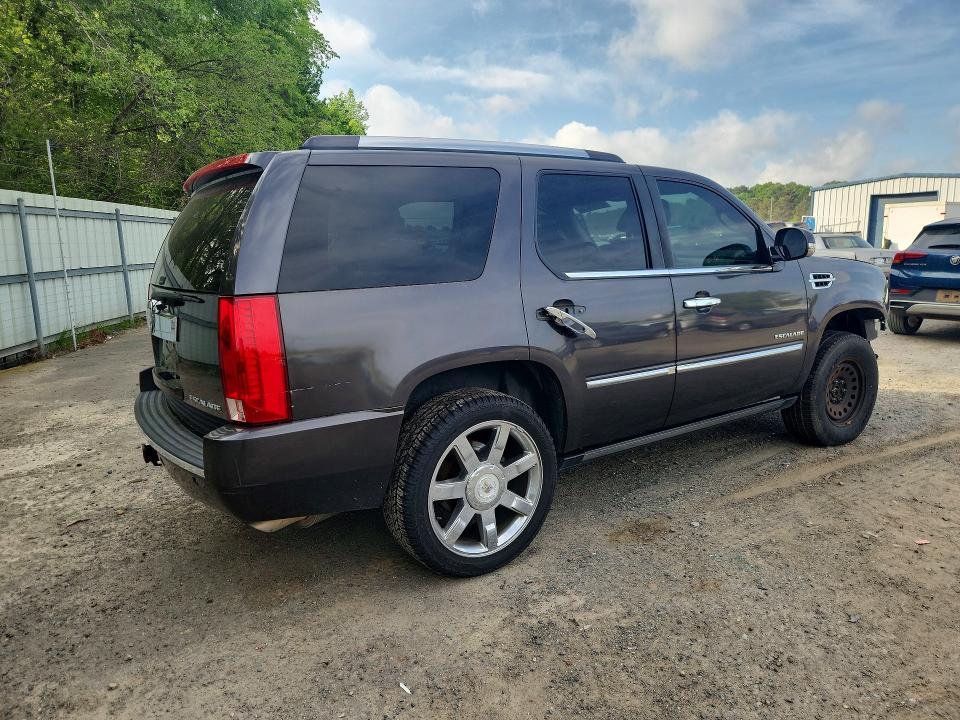 47763926 :رقم المزاد ، 1GYUKCEFXAR171484 vin ، 2010 Cadillac Escalade مزاد بيع