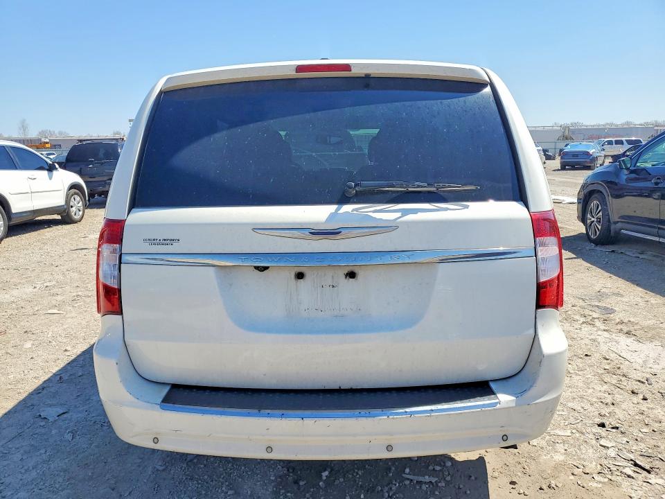2013 Chrysler Town & Country მანქანა იყიდება აუქციონზე, vin: 2C4RC1CG6DR747773, აუქციონის ნომერი: 47690266