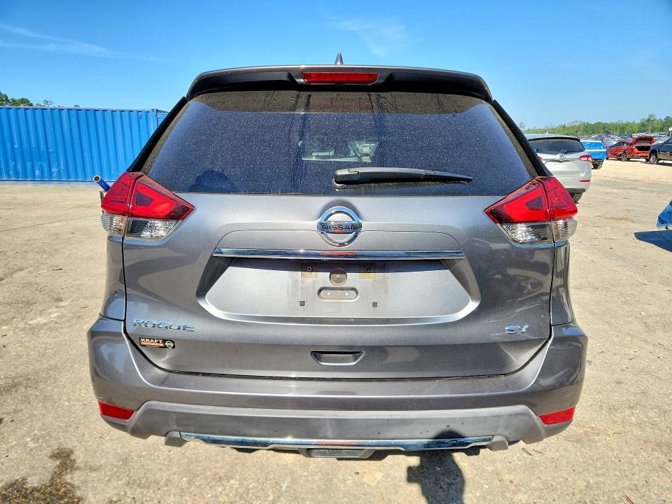 50150846 :رقم المزاد ، KNMAT2MT2HP573352 vin ، 2017 Nissan Rogue مزاد بيع