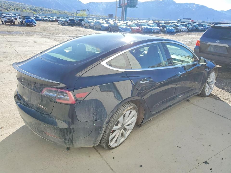 2018 Tesla Model 3 მანქანა იყიდება აუქციონზე, vin: 5YJ3E1EB8JF069732, აუქციონის ნომერი: 48351736