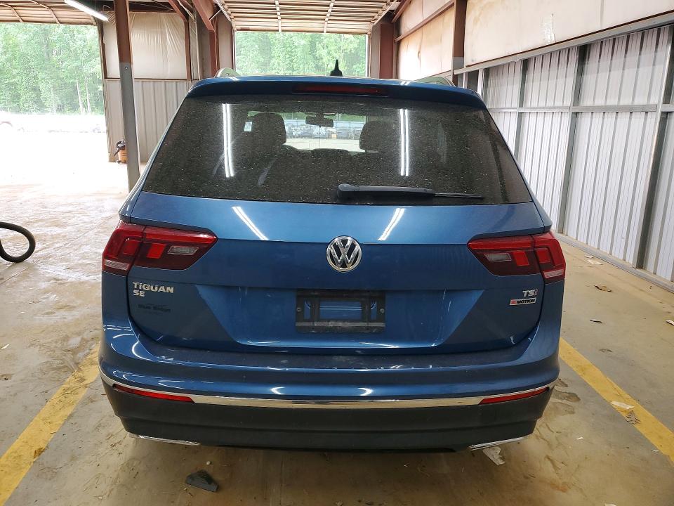 50133486 :رقم المزاد ، 3VV2B7AX7JM122815 vin ، 2018 Volkswagen Tiguan مزاد بيع