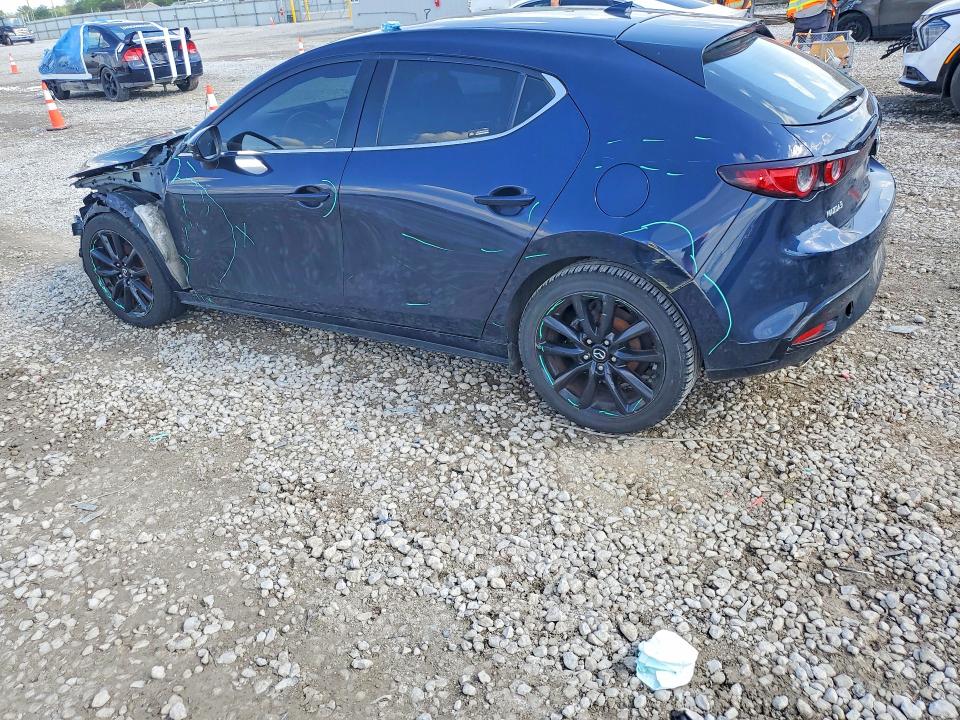 2019 Mazda 3 მანქანა იყიდება აუქციონზე, vin: JM1BPALM3K1104892, აუქციონის ნომერი: 51135216