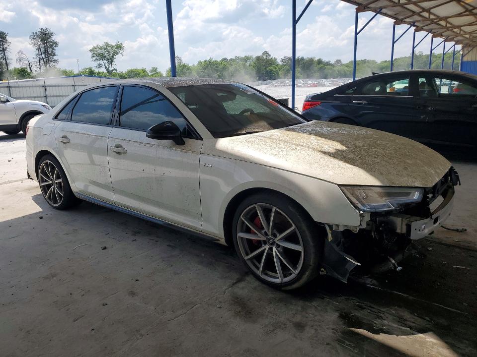 50677736 :رقم المزاد ، WAUENAF42JA145878 vin ، 2018 Audi A4 مزاد بيع
