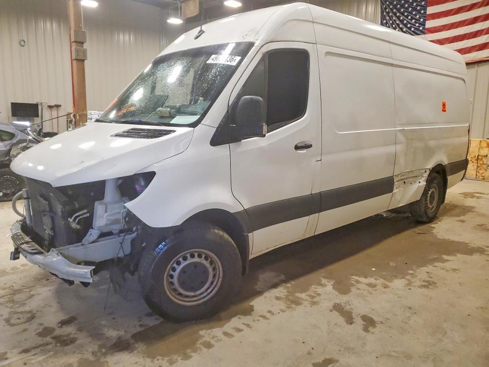 49774136 :رقم المزاد ، W1W40CHY3MT053619 vin ، 2021 Mercedes Benz Sprinter مزاد بيع
