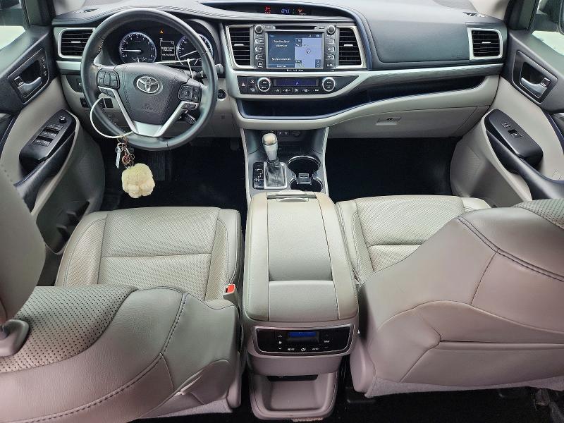 48510506 :رقم المزاد ، 5TDYZRFH4JS240158 vin ، 2018 Toyota Highlander مزاد بيع