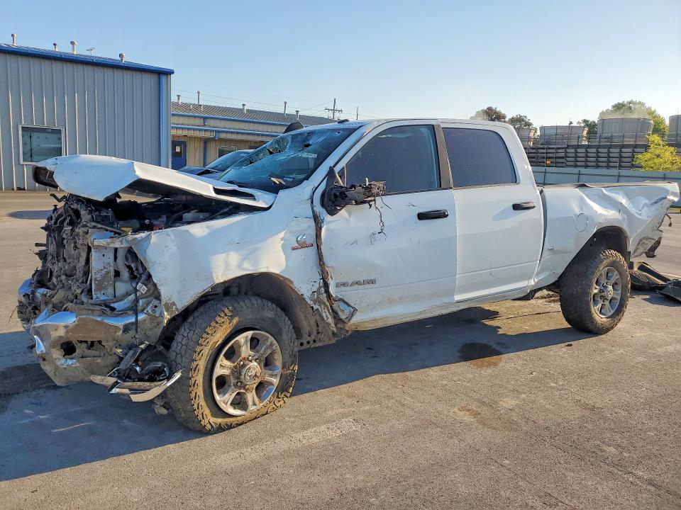 Продажа на аукционе авто 2023 Ram 2500, vin: 3C6UR5DL0PG648959, номер лота: 48400556