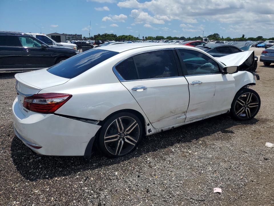 51083286 :رقم المزاد ، 1HGCR2F5XHA028333 vin ، 2017 Honda Accord مزاد بيع