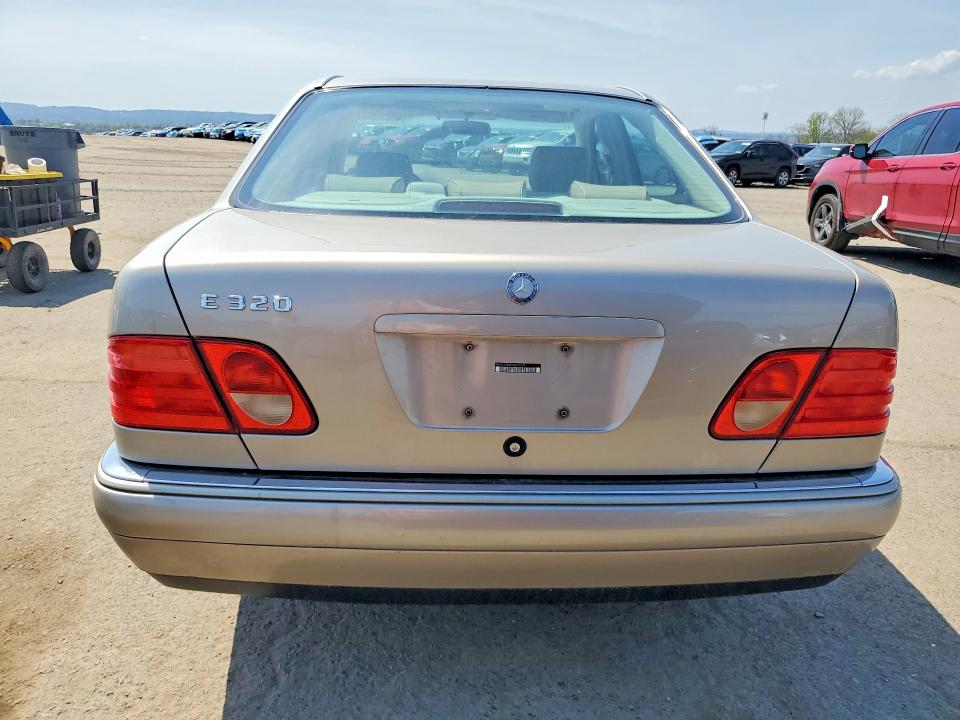 1999 Mercedes-benz E მანქანა იყიდება აუქციონზე, vin: WDBJF65H0XA932237, აუქციონის ნომერი: 49839846