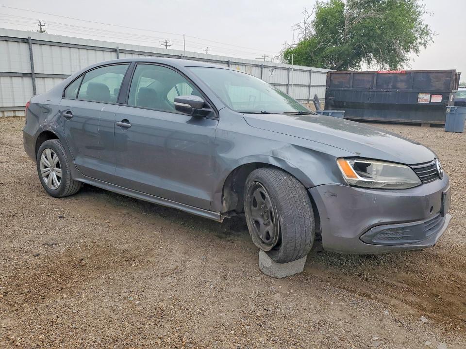 51270746 :رقم المزاد ، 3VWDX7AJ7BM006212 vin ، 2011 Volkswagen Jetta مزاد بيع