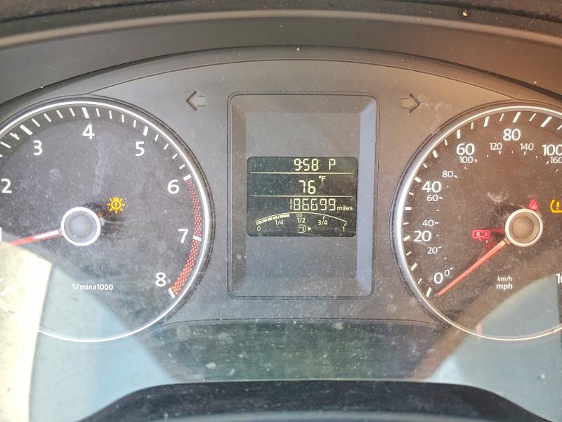 2013 Volkswagen Jetta მანქანა იყიდება აუქციონზე, vin: 3VWDP7AJ2DM393335, აუქციონის ნომერი: 51200276