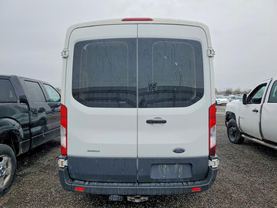 51791196 :رقم المزاد ، 1FMZK1CG4FKA43149 vin ، 2015 Ford Transit مزاد بيع