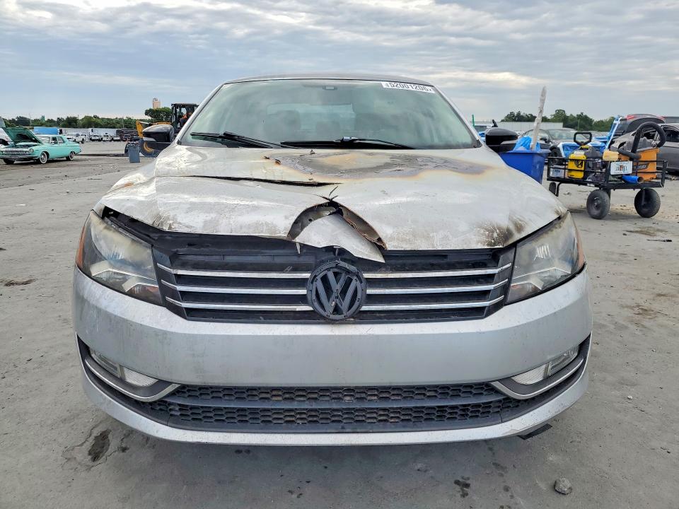 2015 Volkswagen Passat მანქანა იყიდება აუქციონზე, vin: 1VWBT7A37FC070679, აუქციონის ნომერი: 52001206