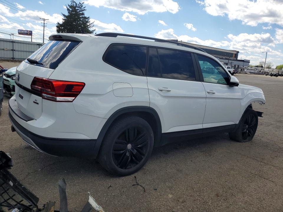 47934376 :رقم المزاد ، 1V2MR2CA7JC583852 vin ، 2018 Volkswagen Atlas مزاد بيع