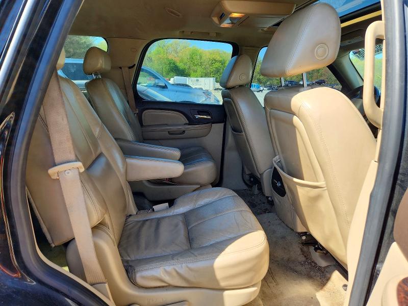 50527406 :رقم المزاد ، 1GKFK63887J262933 vin ، 2007 Gmc Yukon مزاد بيع