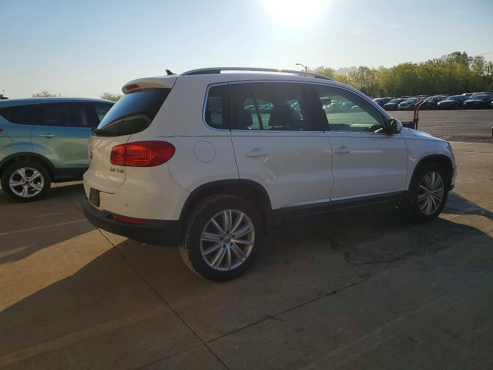 2013 Volkswagen Tiguan მანქანა იყიდება აუქციონზე, vin: WVGAV7AX1DW502153, აუქციონის ნომერი: 48919536