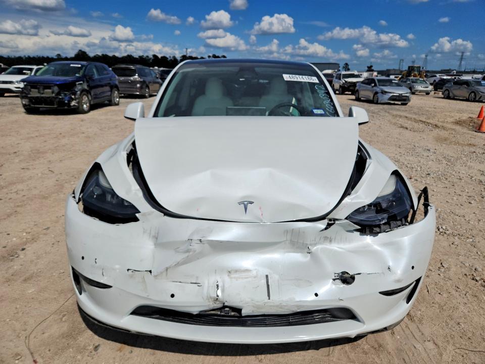 48914186 :رقم المزاد ، 7SAYGDEF0NF543749 vin ، 2022 Tesla Model Y مزاد بيع
