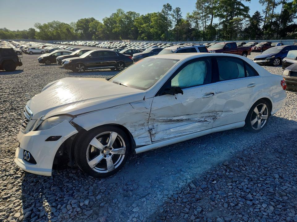 2010 Mercedes-benz E მანქანა იყიდება აუქციონზე, vin: WDDHF5GB1AA053605, აუქციონის ნომერი: 52657236