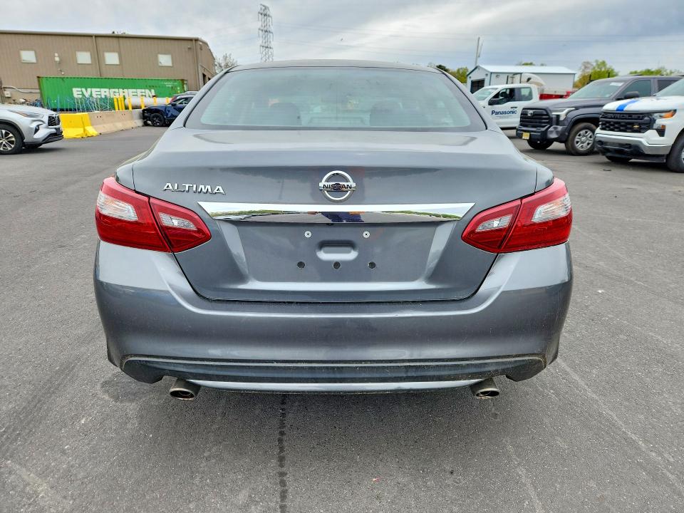 47994986 :رقم المزاد ، 1N4AL3AP9JC149375 vin ، 2018 Nissan Altima مزاد بيع