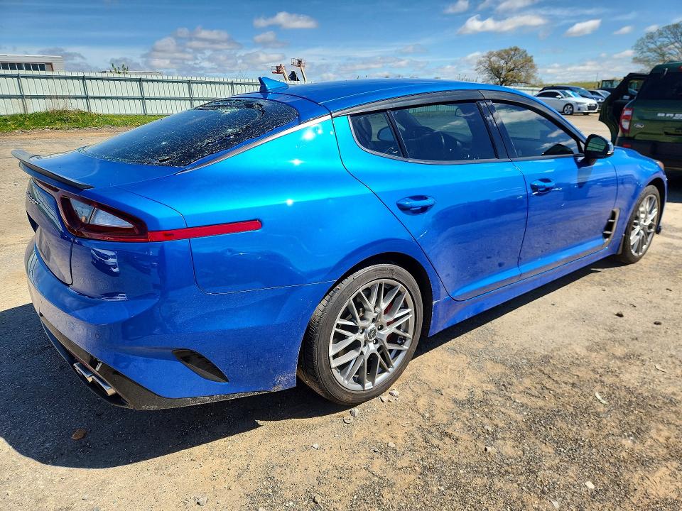 2018 Kia Stinger მანქანა იყიდება აუქციონზე, vin: KNAE35LC5J6011815, აუქციონის ნომერი: 51467576