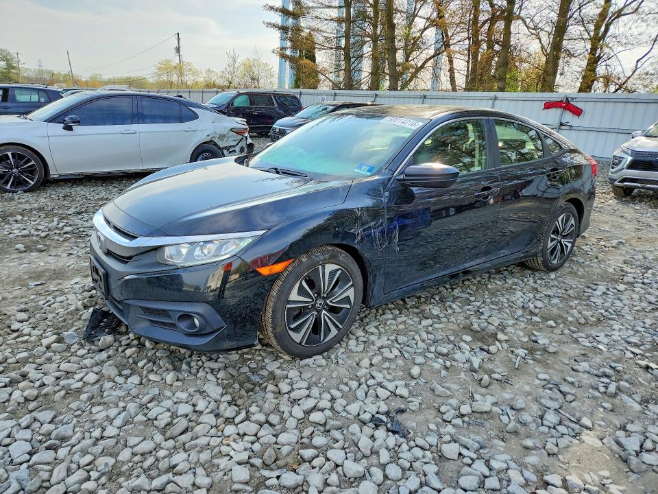 50014216 :رقم المزاد ، JHMFC1F39JX031604 vin ، 2018 Honda Civic مزاد بيع