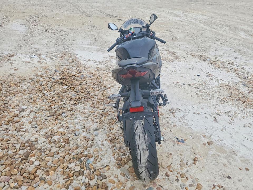 51628246 :رقم المزاد ، JKBZXJK19TA014532 vin ، 2026 Kawasaki Zx636 مزاد بيع