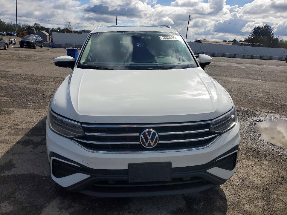 49860386 :رقم المزاد ، 3VV2B7AX2NM131976 vin ، 2022 Volkswagen Tiguan مزاد بيع