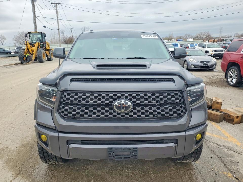 49564336 :رقم المزاد ، 5TFDY5F19KX804993 vin ، 2019 Toyota Tundra مزاد بيع