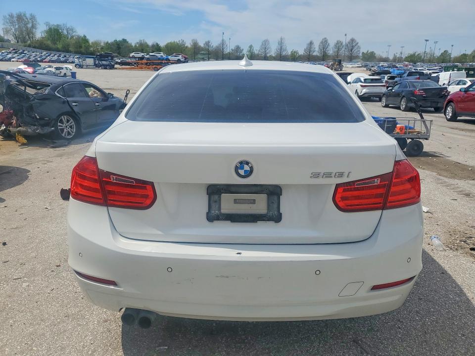 Продаж на аукціоні авто 2014 Bmw 328, vin: WBA3A5C52EF605248, номер лоту: 48908976