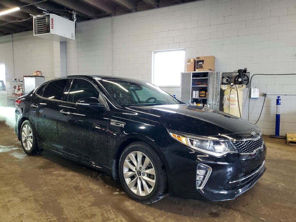 Продаж на аукціоні авто 2018 Kia Optima, vin: 5XXGT4L31JG240418, номер лоту: 51288696