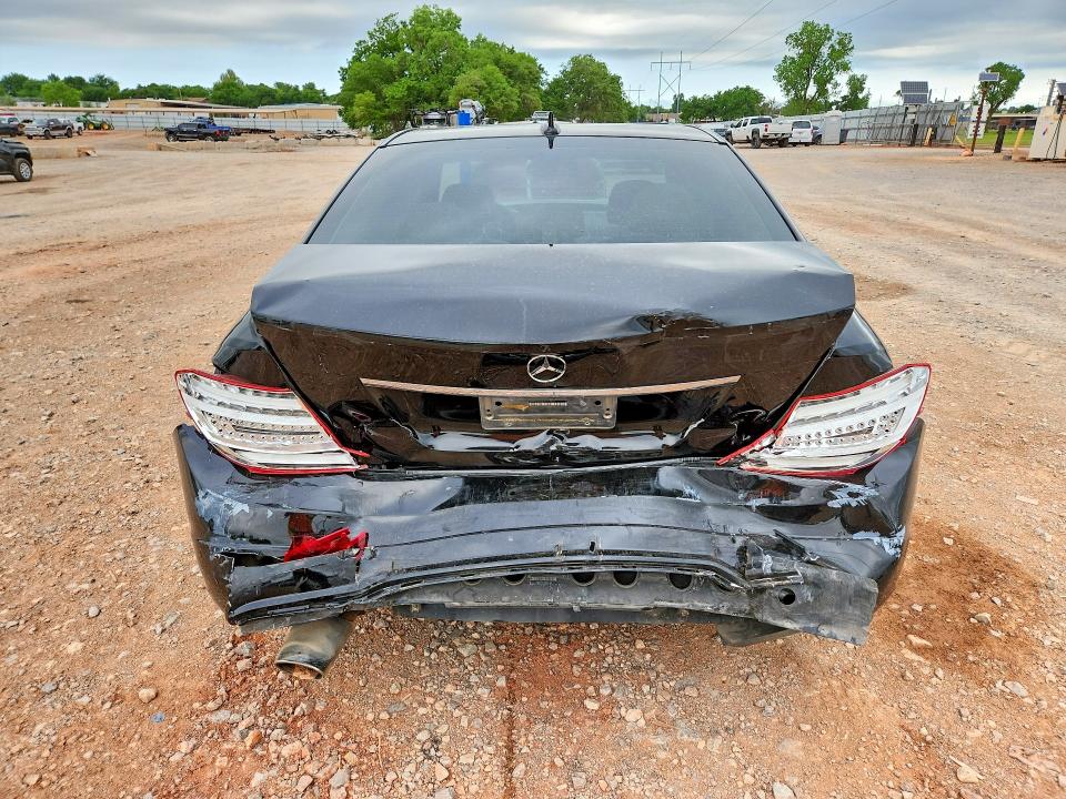 2012 Mercedes Benz C მანქანა იყიდება აუქციონზე, vin: WDDGF4HB8CR213438, აუქციონის ნომერი: 51199726