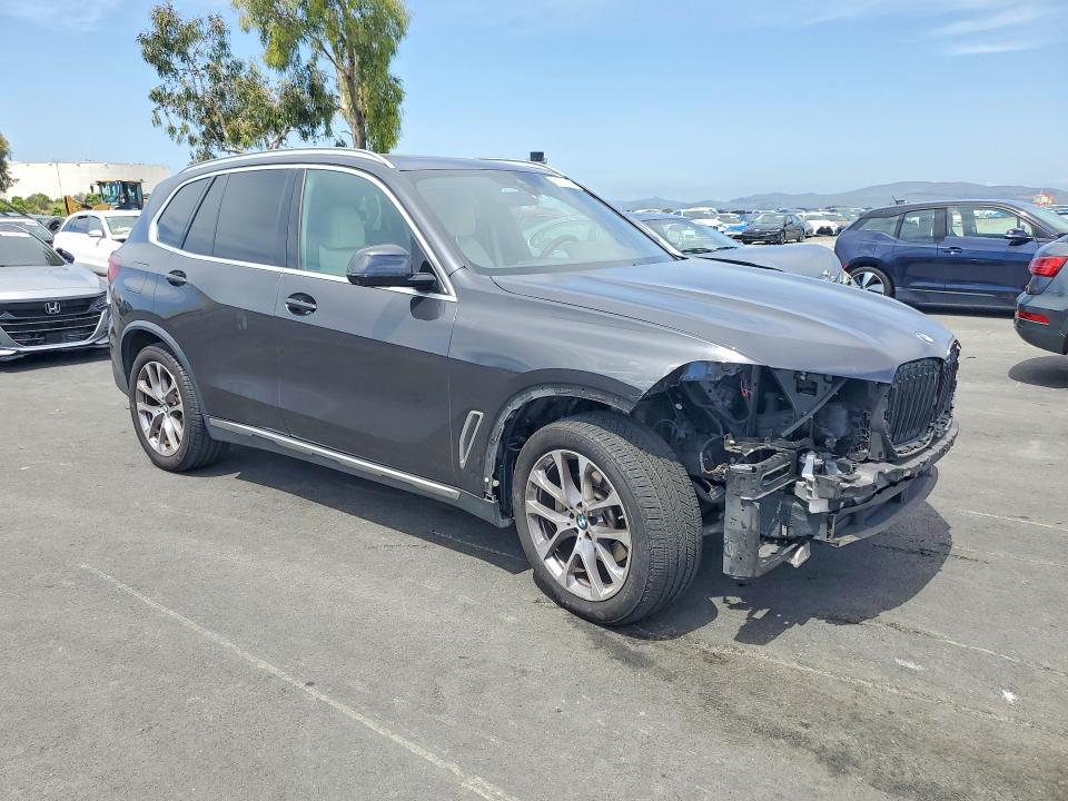 51376136 :رقم المزاد ، 5UXCR6C09N9M48532 vin ، 2022 Bmw X5 مزاد بيع