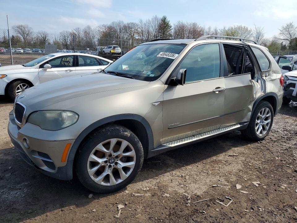 48648336 :رقم المزاد ، 5UXZV4C57BL406588 vin ، 2011 Bmw X5 مزاد بيع