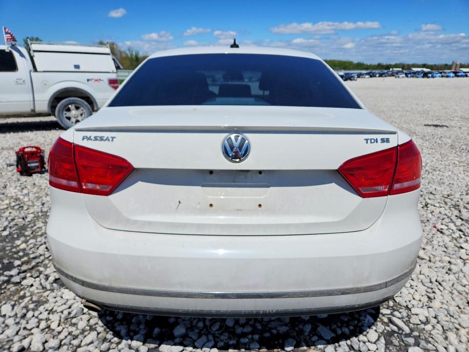 51373996 :رقم المزاد ، 1VWBN7A37EC077124 vin ، 2014 Volkswagen Passat مزاد بيع