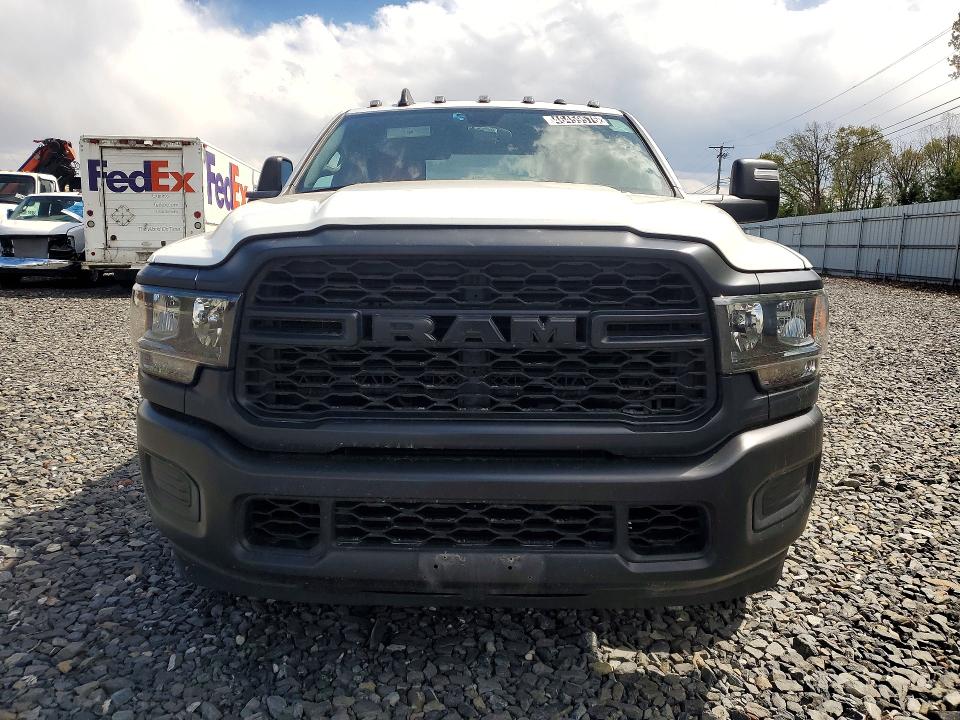 46459576 :رقم المزاد ، 3C7WRTCL5RG284003 vin ، 2024 Ram 3500 مزاد بيع