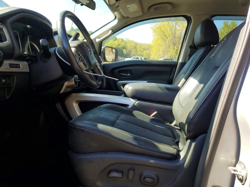 51220976 :رقم المزاد ، 1N6AA1E52KN504371 vin ، 2019 Nissan Titan مزاد بيع