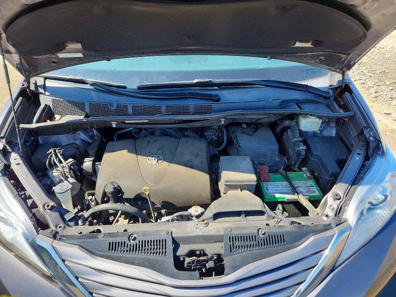 Продажа на аукционе авто 2017 Toyota Sienna, vin: 5TDDZ3DC0HS149952, номер лота: 48768366